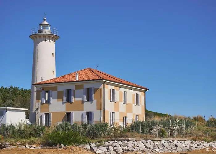 Relaxing Seaside Flat In A Modern *